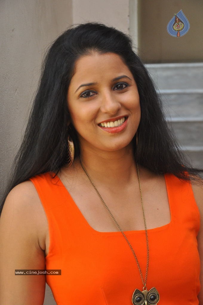 Shravya Reddy Latest Stills - 43 / 44 photos