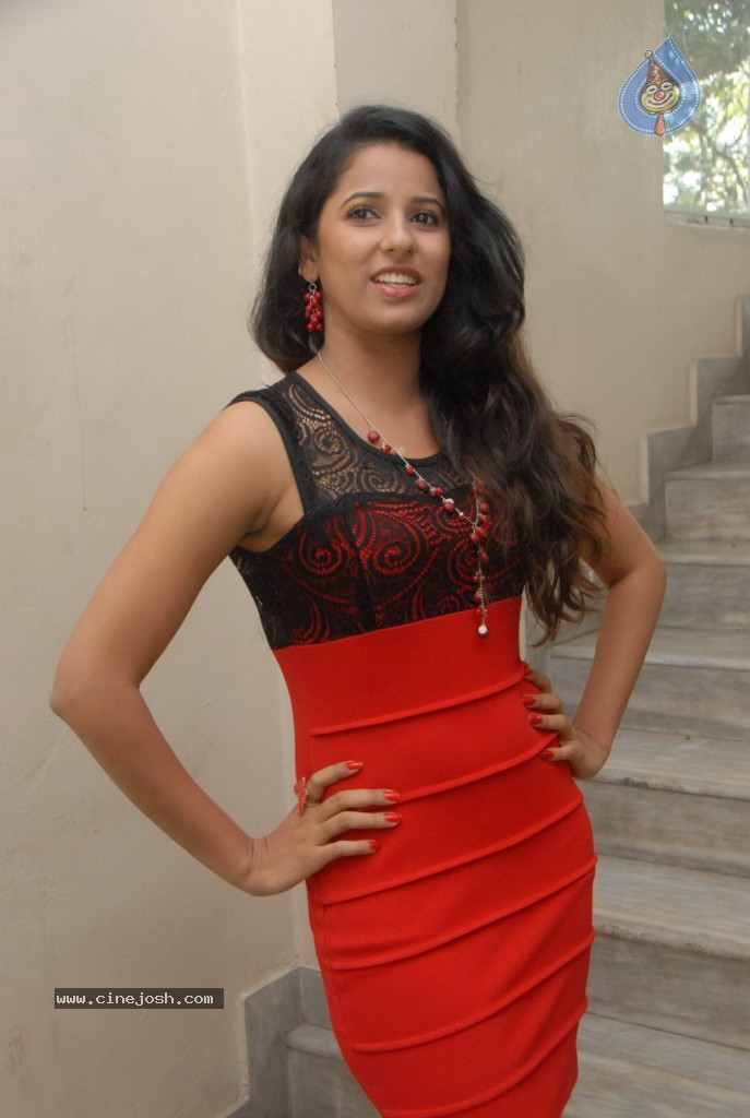 Shravya Reddy New Photos - 20 / 59 photos
