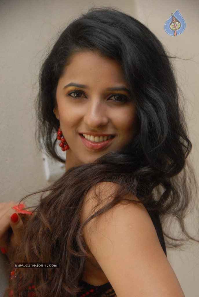 Shravya Reddy New Photos - 26 / 59 photos