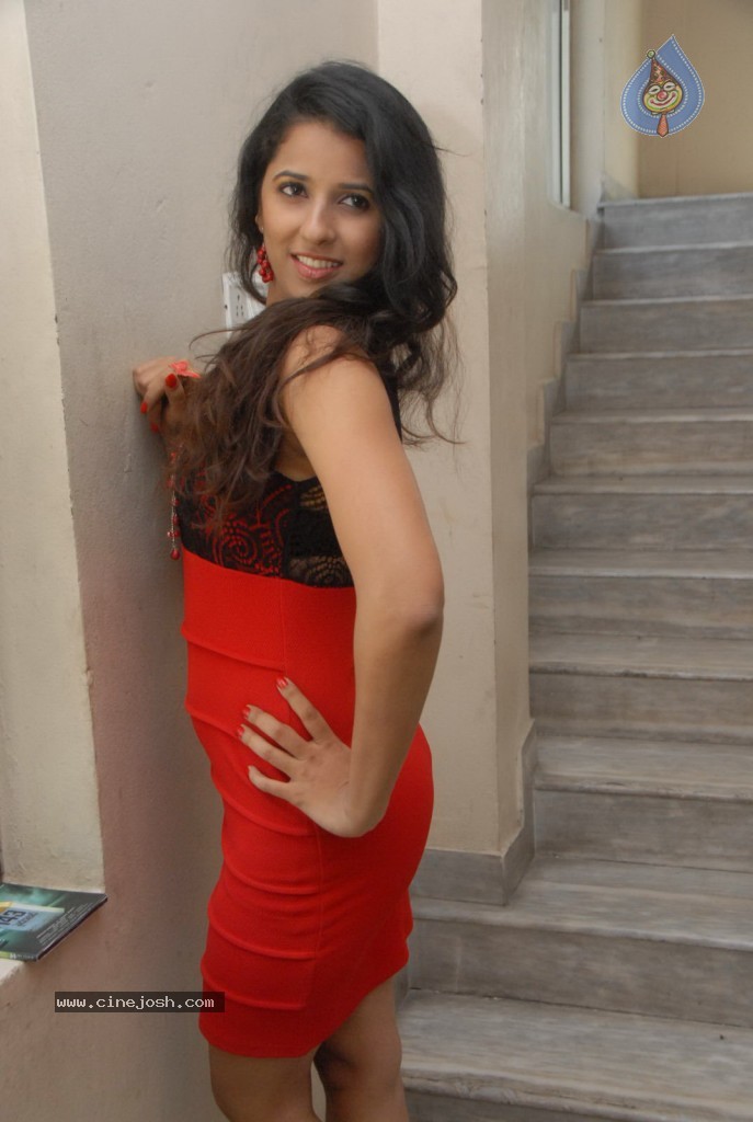 Shravya Reddy New Photos - 42 / 59 photos