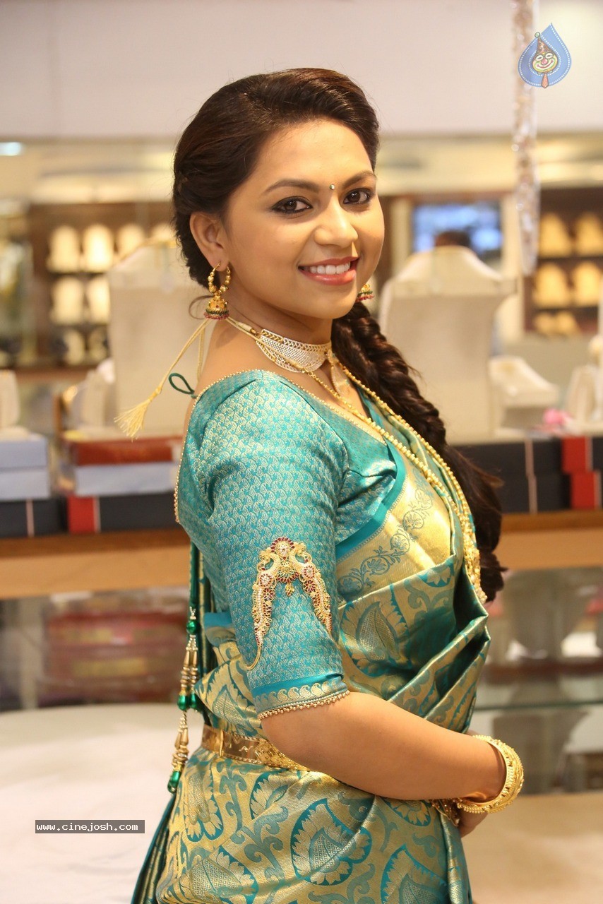 Shree Stills - 54 / 60 photos