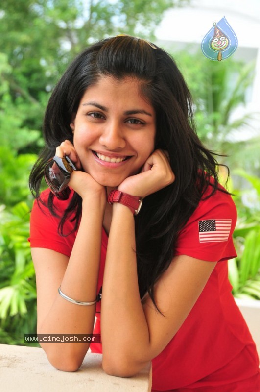 Shreya Dhanwanthary Stills - 2 / 37 photos