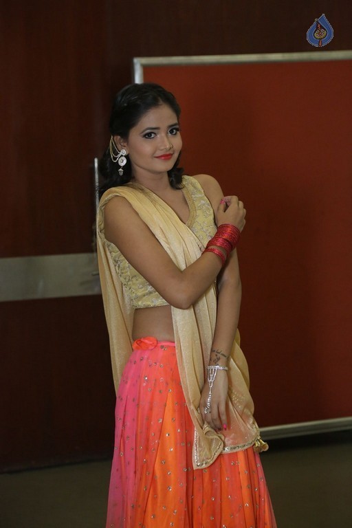 Shreya Vyas New Images - 26 / 30 photos