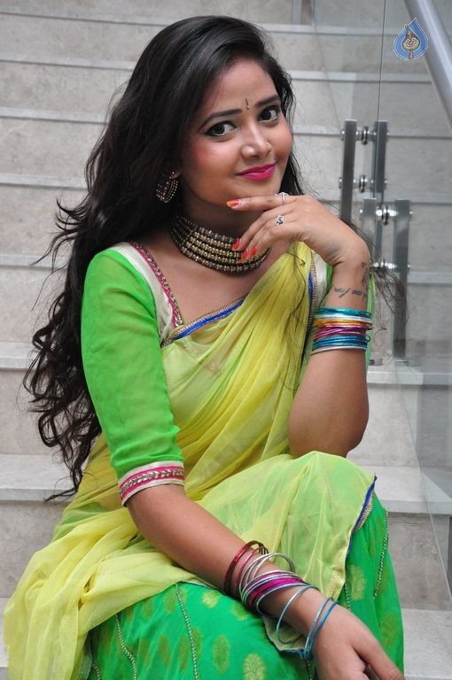 Shreya Vyas New Images - 27 / 39 photos