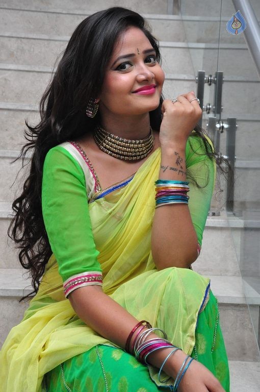 Shreya Vyas New Images - 29 / 39 photos