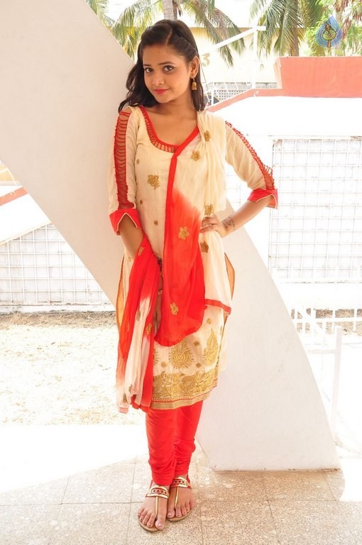 Shreya Vyas New Photos - 7 / 41 photos