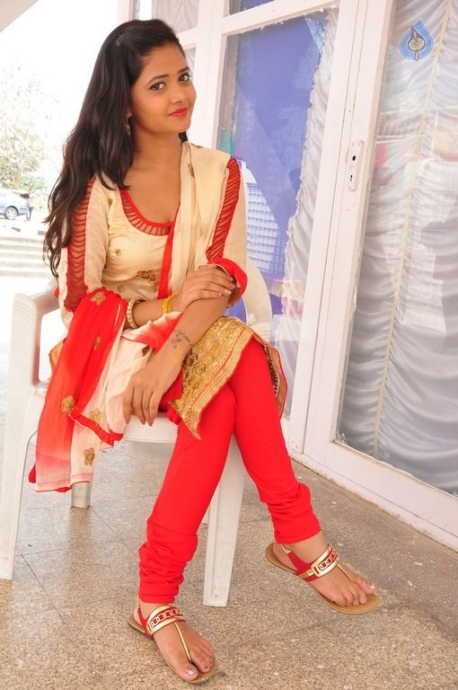 Shreya Vyas New Photos - 32 / 41 photos