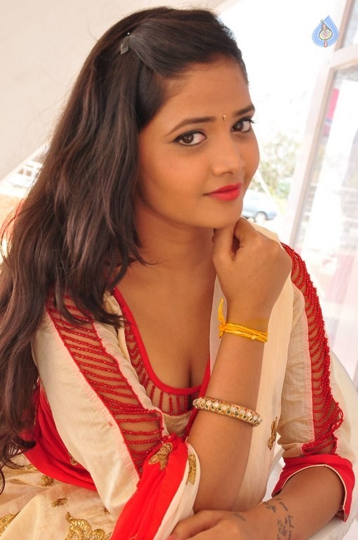 Shreya Vyas New Photos - 38 / 41 photos