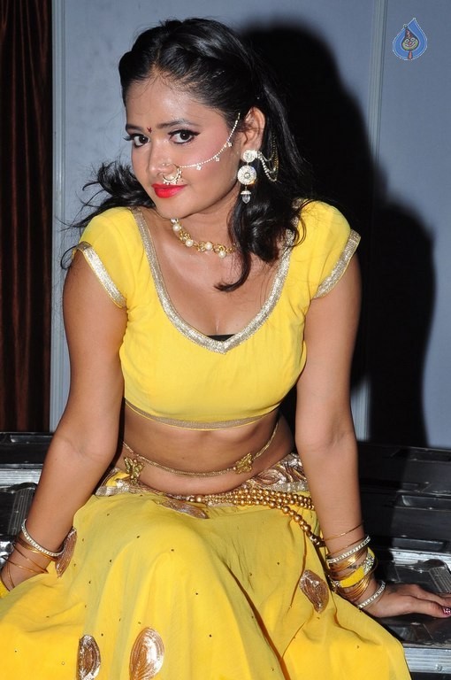 Shreya Vyas New Pics - 7 / 40 photos