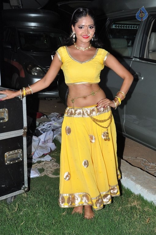 Shreya Vyas New Pics - 40 / 40 photos