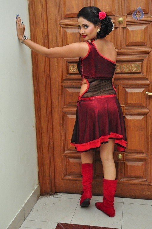 Shreya Vyas New Stills - 2 / 27 photos