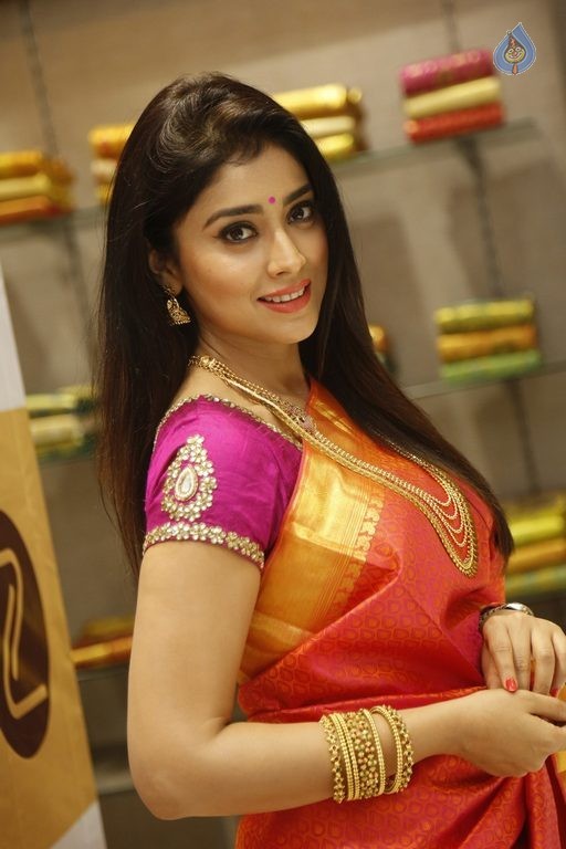 Shriya Latest Photos - 7 / 62 photos