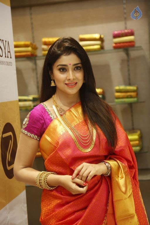 Shriya Latest Photos - 8 / 62 photos