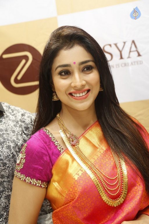 Shriya Latest Photos - 16 / 62 photos