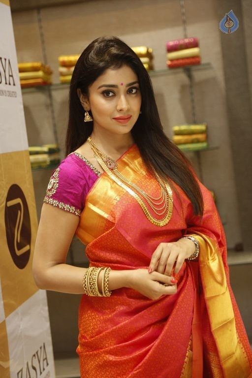 Shriya Latest Photos - 19 / 62 photos