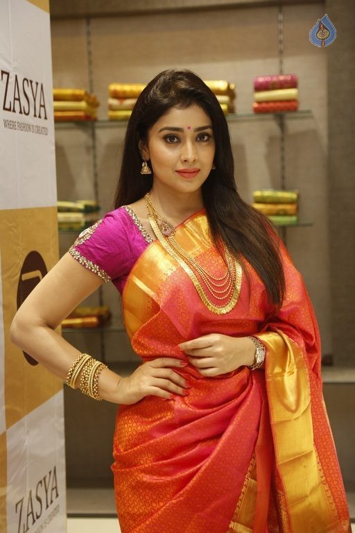 Shriya Latest Photos - 24 / 62 photos