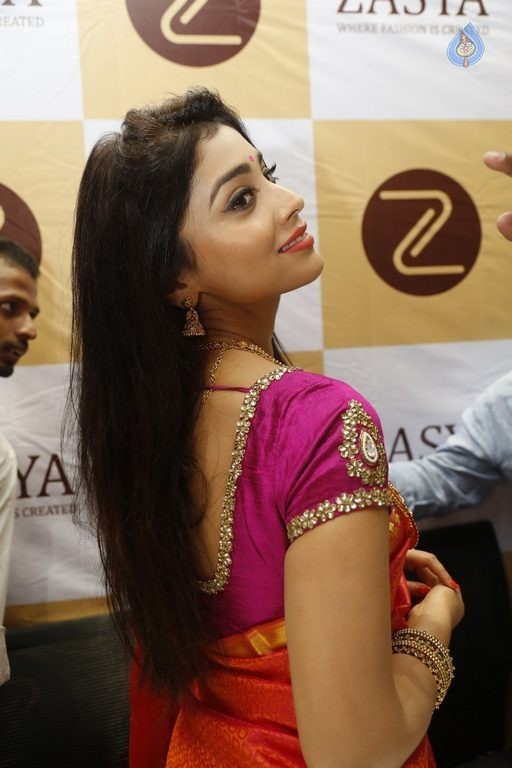 Shriya Latest Photos - 26 / 62 photos