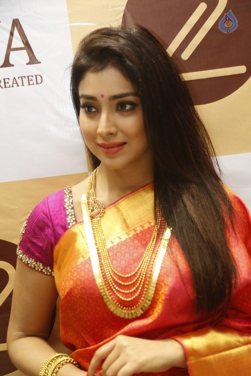 Shriya Latest Photos - 40 / 62 photos