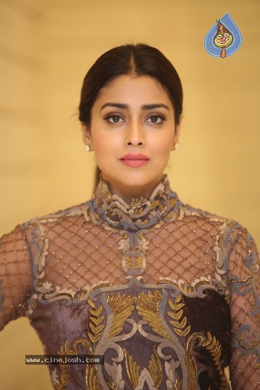 Shriya Saran Latest Photos - 12 / 15 photos