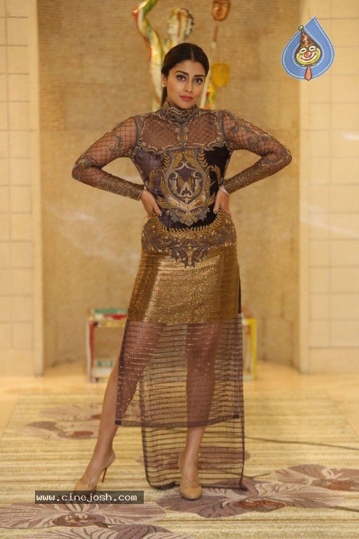 Shriya Saran Latest Photos - 13 / 15 photos