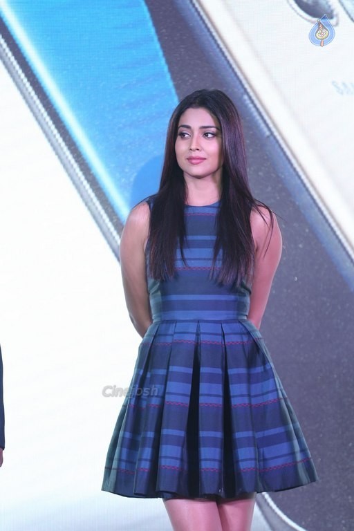 Shriya Saran Latest Photos - 41 / 63 photos