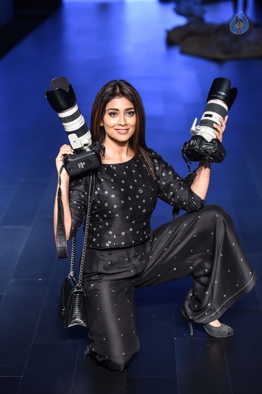 Shriya Saran Latest Photos - 1 / 21 photos