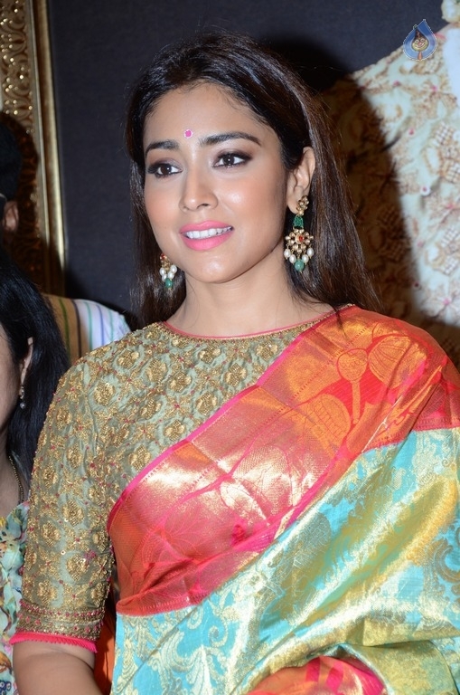 Shriya Saran Latest Pics - 38 / 38 photos