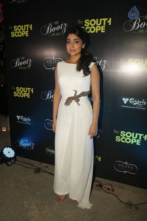 Shriya Saran Photos - 4 / 33 photos