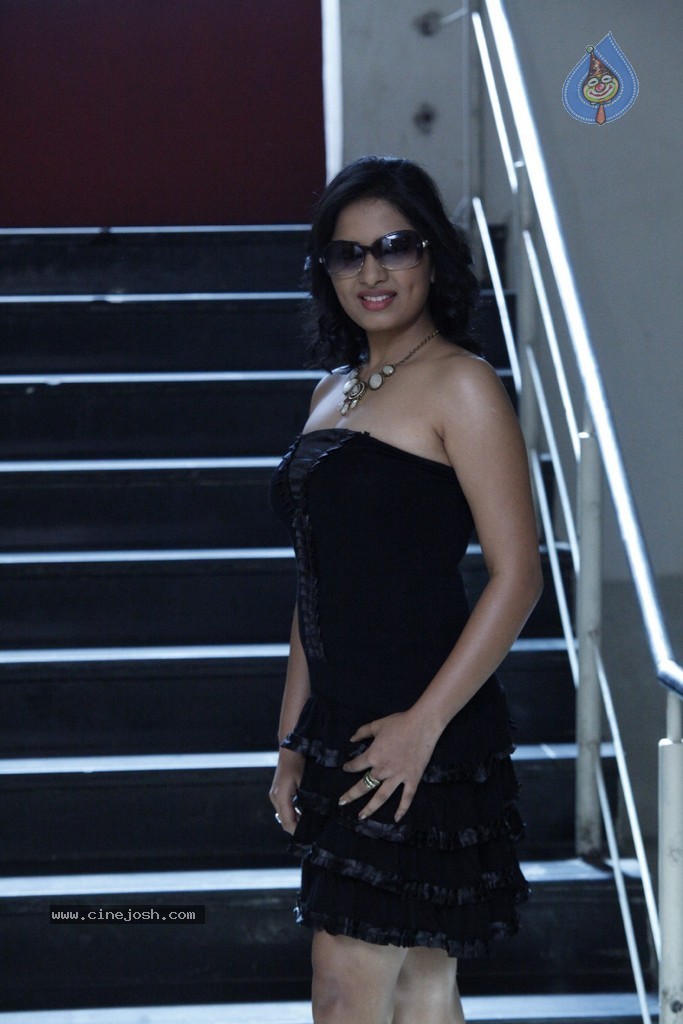 Shrusti New Photos - 94 / 130 photos