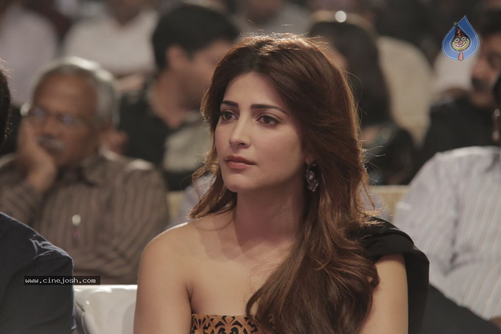 Shruthi Hassan New Photos - 58 / 83 photos
