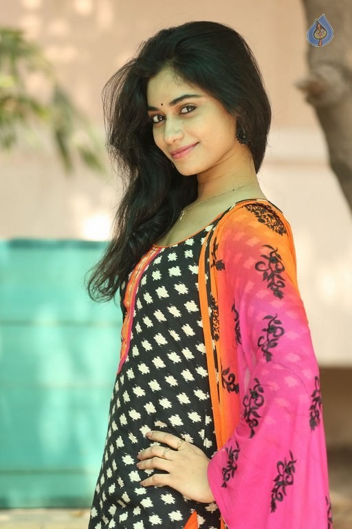 Shruthi Mol Latest Photos - 31 / 42 photos