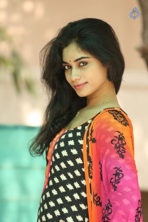 Shruthi Mol Latest Photos - 35 / 42 photos