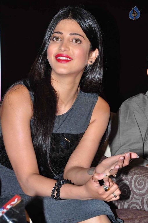 Shruti Haasan Photos - 21 / 31 photos