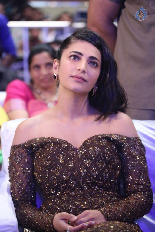 Shruti Haasan Photos - 3 / 53 photos