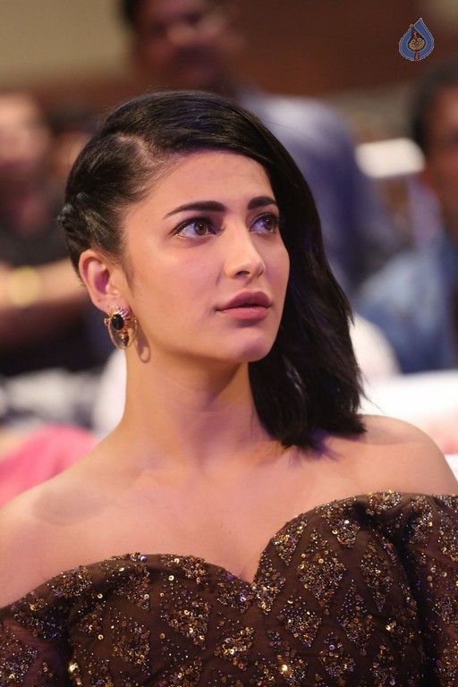 Shruti Haasan Photos - 7 / 53 photos