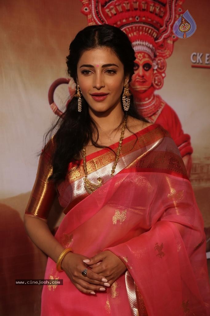Shruti Hassan New Photos - 46 / 82 photos