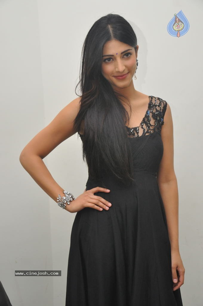 Shruti Hassan Photos - 5 / 52 photos