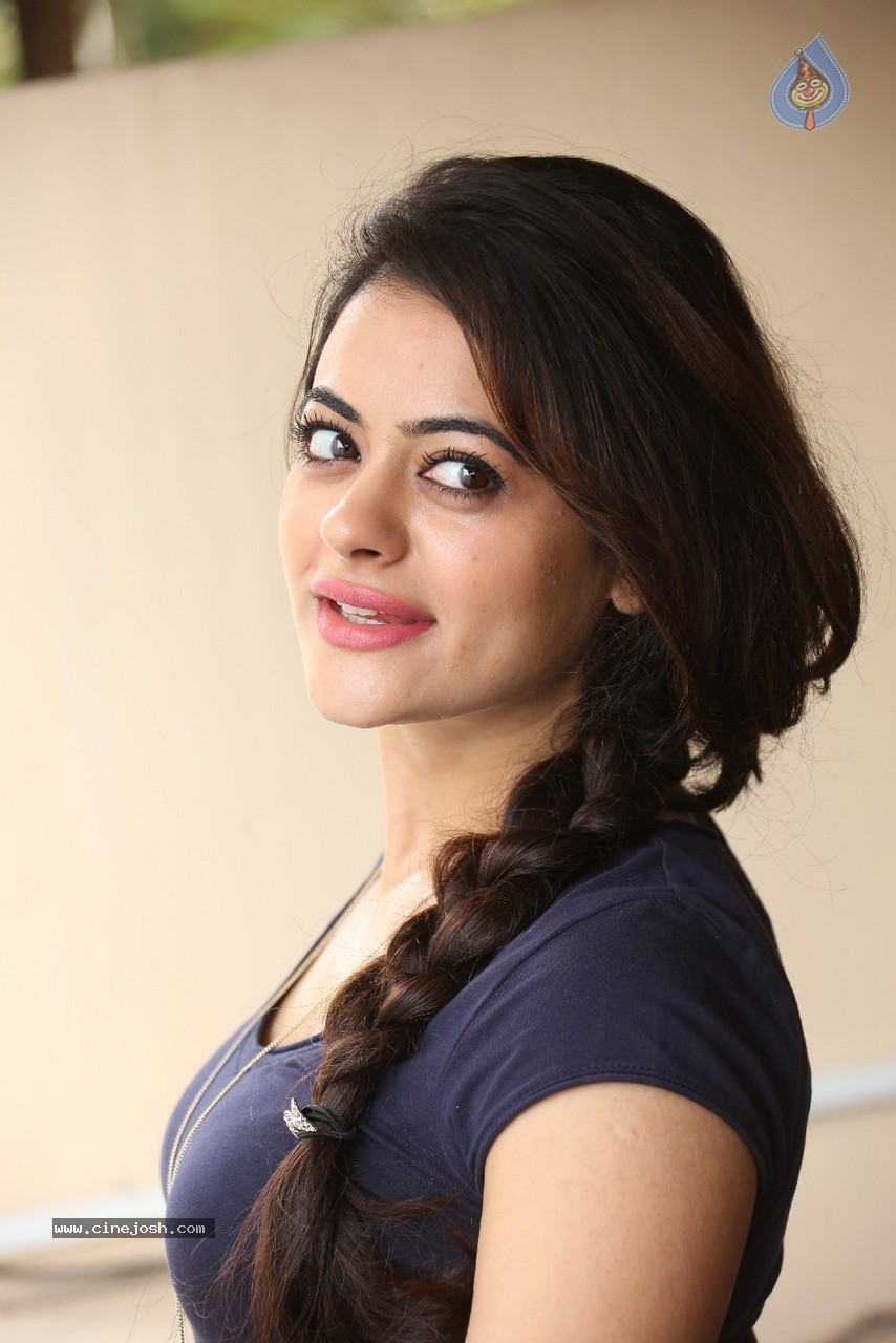 Shruti Sodhi New Stills - 27 / 90 photos