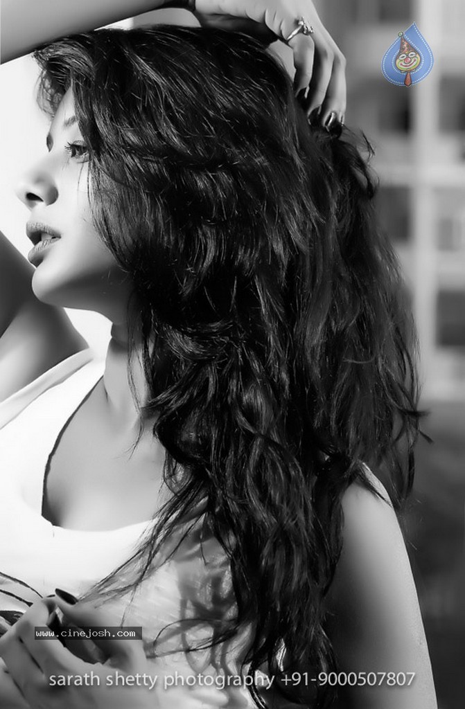 Shruti Yugal Photoshoot - 10 / 52 photos