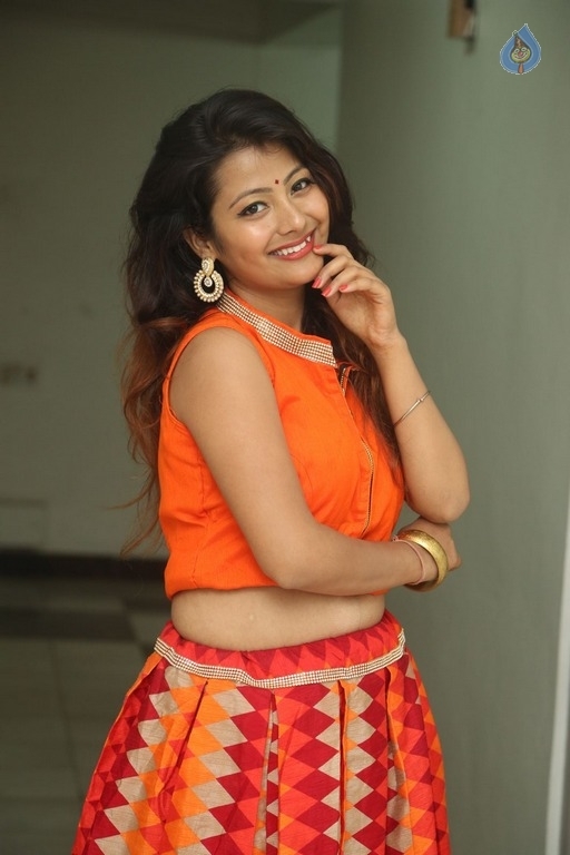 Shubhangi Pant New Stills - 8 / 16 photos