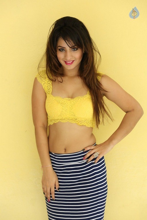 Shunaya Solanki Latest Photos - 10 / 41 photos