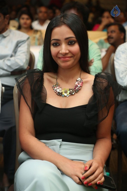 Shweta Basu Prasad Pics - 11 / 34 photos