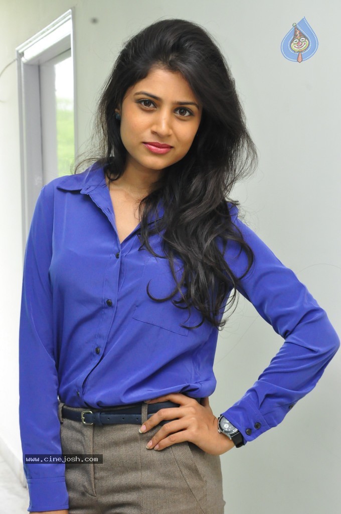 Shweta Pandit New Photos - 19 / 32 photos