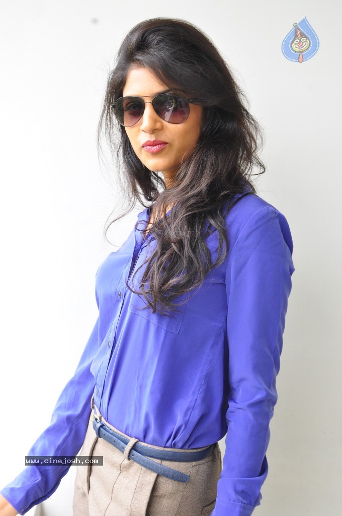 Shweta Pandit New Photos - 29 / 32 photos