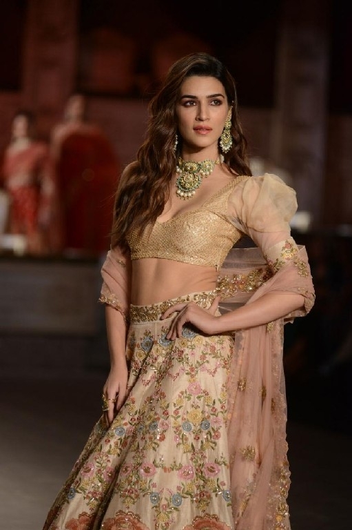 Shyamal And Bhumika At The India Couture Week - 14 / 21 photos