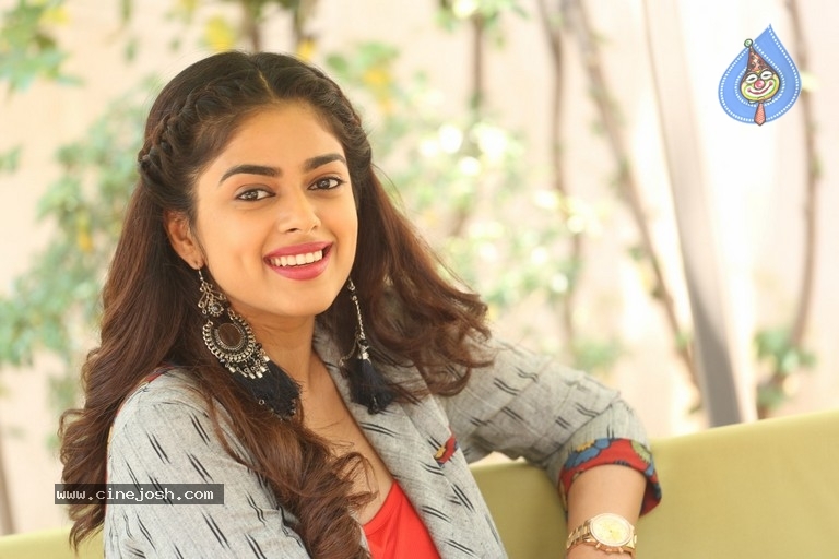 Siddhi Idnani Interview Photos - 14 / 21 photos