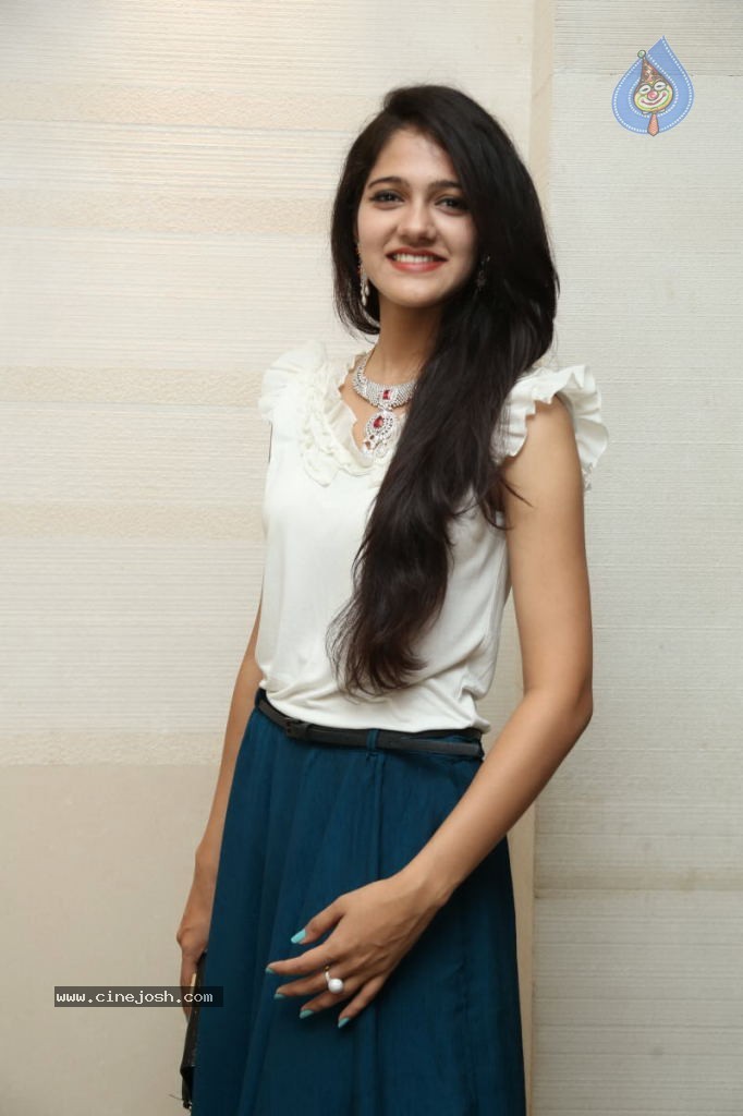 Simran Chowdhary New Stills - 96 / 98 photos