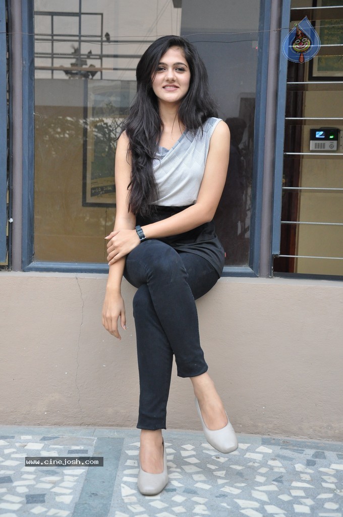 Simran Latest Photos - 24 / 68 photos