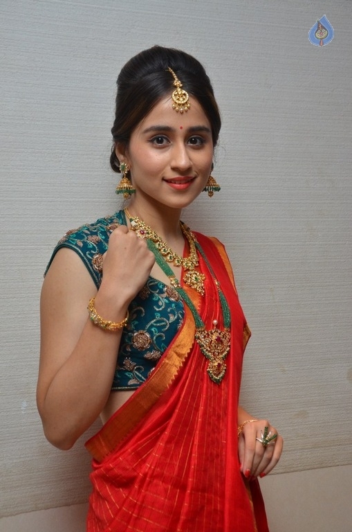 Simrat Juneja New Images - 9 / 21 photos