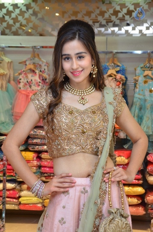 Simrat Juneja New Images - 10 / 21 photos